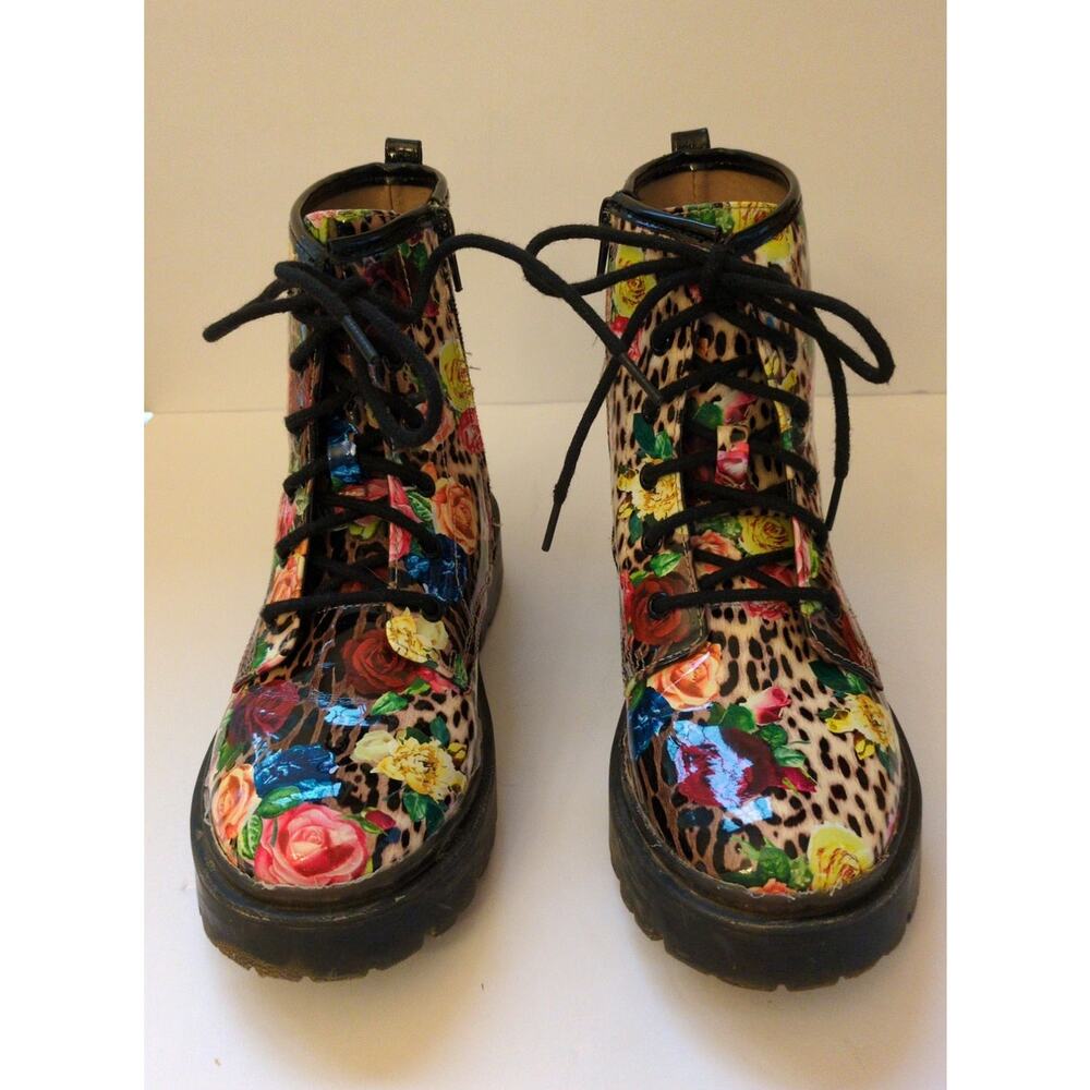 Betsey Johnson US size 6 Combat Rain Boot Leopard Floral Rose